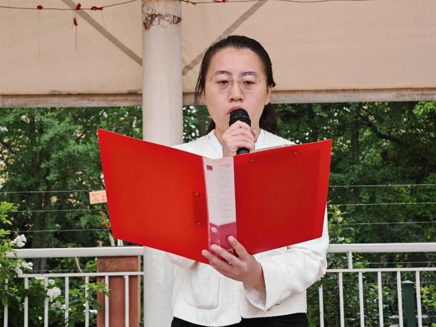 第11周 升旗仪式新闻稿_html_m301c937.jpg