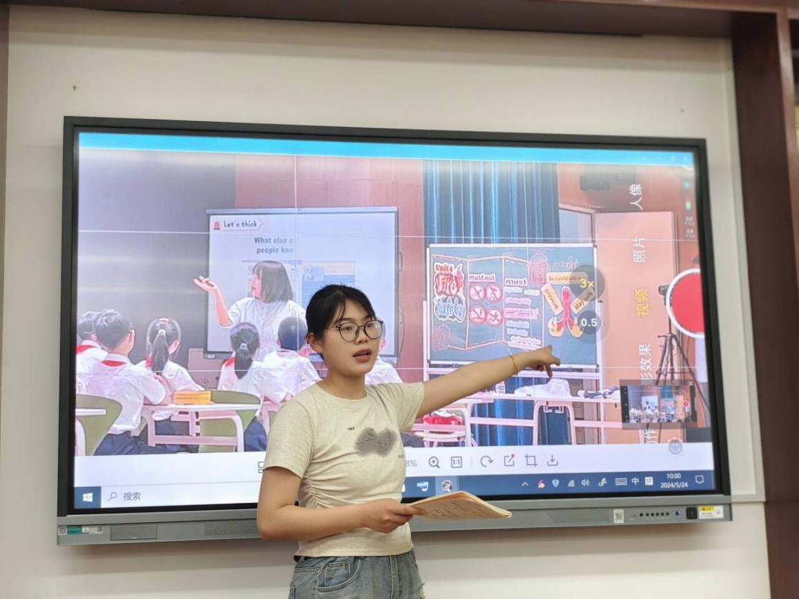 20240525英语组校本研修通讯报道50_html_m6b25525b.jpg