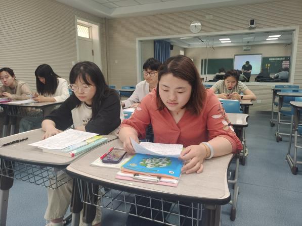 20240515数学组校本教研报道_html_m2d2c0487.jpg