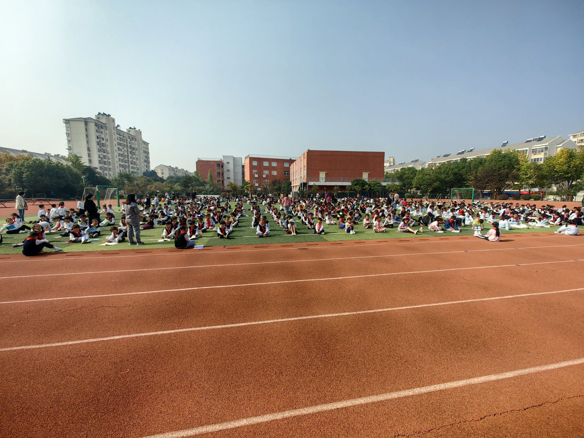 以“练”筑防，临“震”不慌_html_m7814c0af.jpg