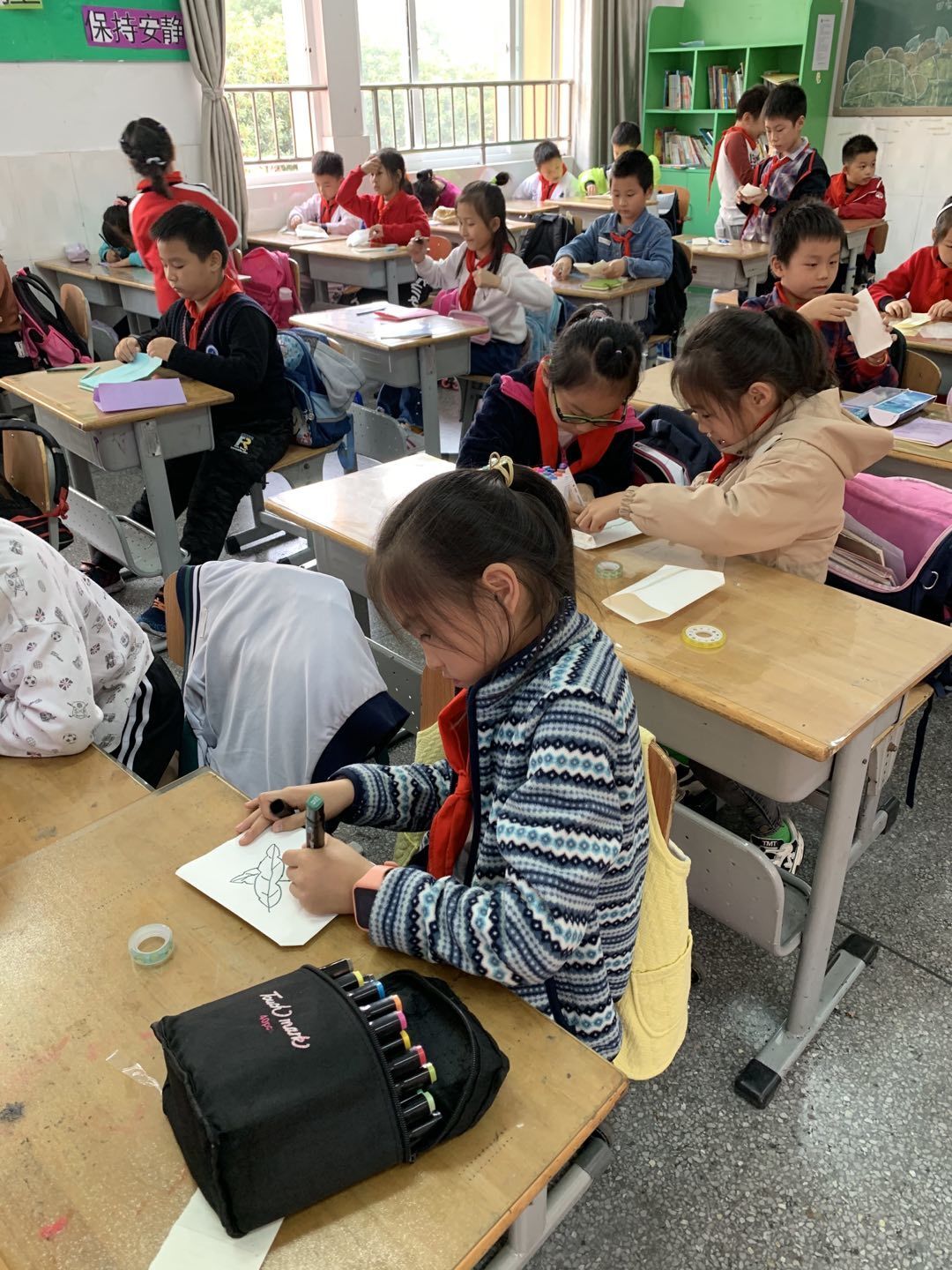 环保课程绘生活 垃圾分类废变宝20.11.2_html_37563594.jpg