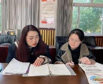20230303王莉君英语组集体备课报道_html_70bc9a3a.jpg