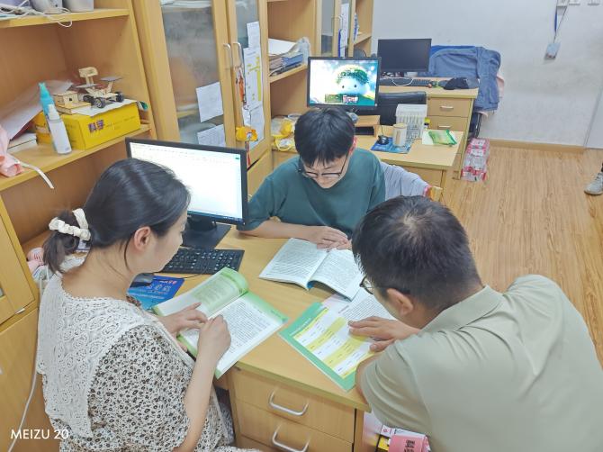 20240906开学伊始 教研先行——南湾营小学综合组校本研修（1）_html_c777f9b.jpg