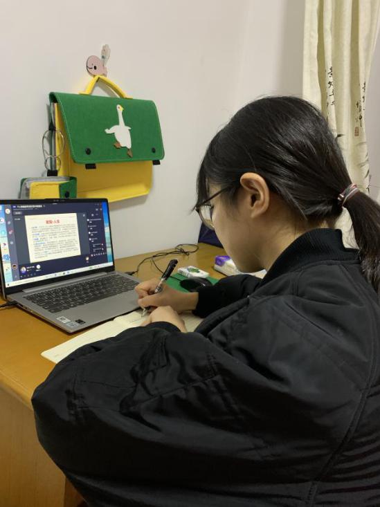新闻稿_html_mad2d119.jpg