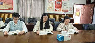 专家引领促成长，校本研修共提升_html_m129ae8c3.jpg