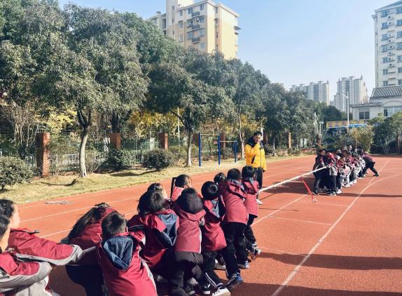 元气满满，童心飞扬——2023年南湾营小学冬季运动会_html_1ca6fa66.jpg