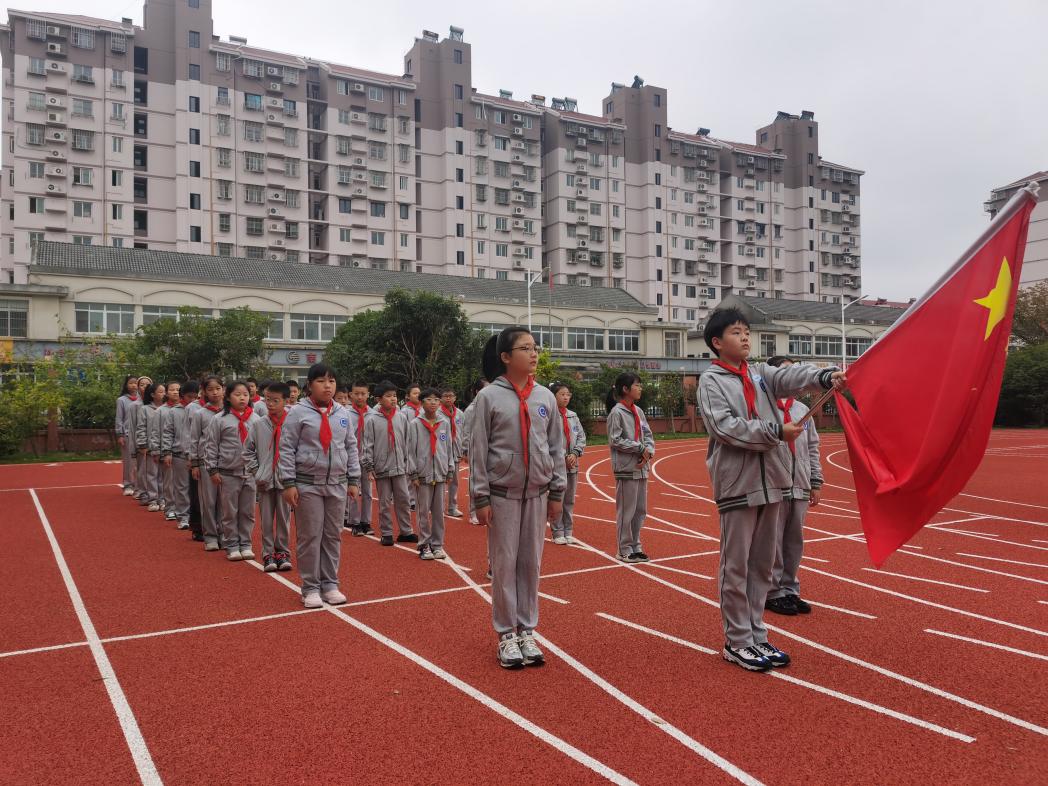 20241021升旗仪式报道_html_1eca2ded.jpg
