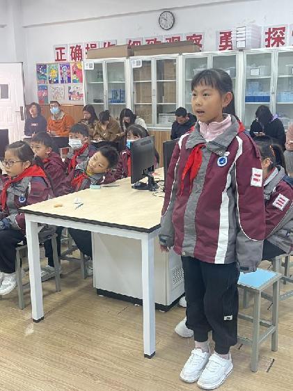 20231122王凡童学课堂新闻稿_html_19dfd1a1.jpg