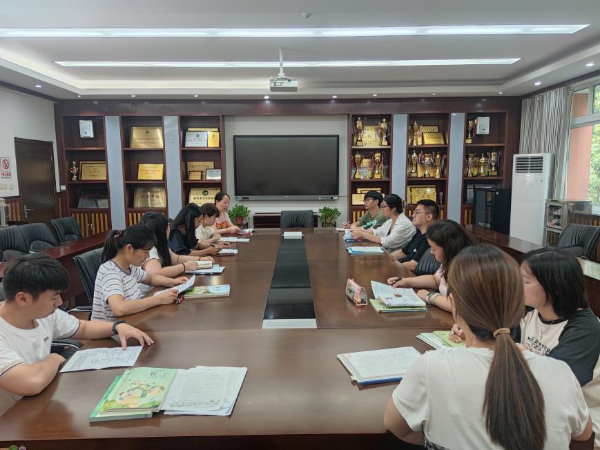 20250917数学组集体备课报道_html_43099ada.jpg