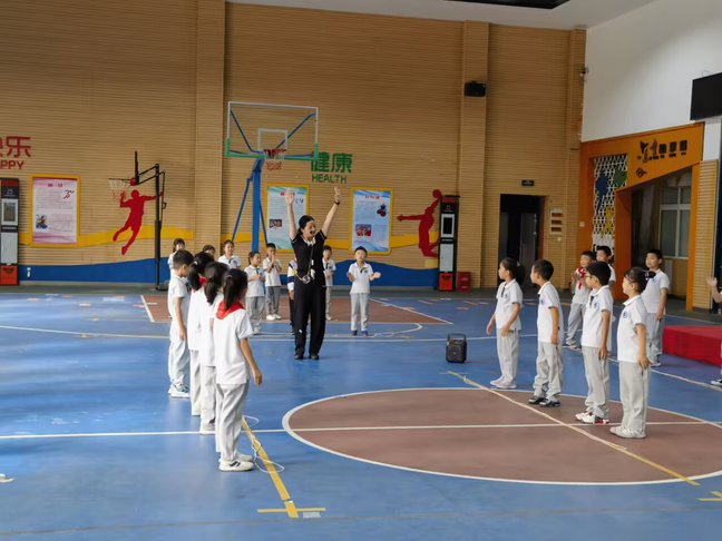 20240925体育课堂我创新，强健体魄享乐趣__——南湾营小学“童学课堂”系列研究课新闻稿_html_maf889e2.png