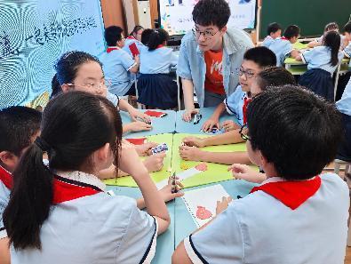 20240927中片主题班会新闻稿_html_m511021af.jpg