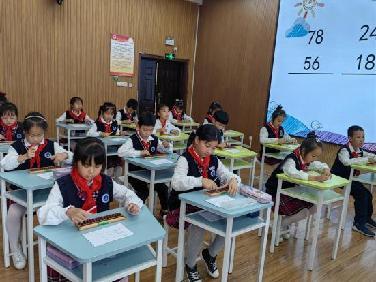 20230526第九届魔幻数学节12报道_html_m9151dc3.jpg