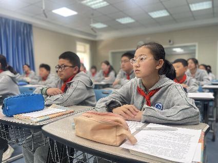 “童学课堂”系列研究课第402期_html_m461336a.jpg