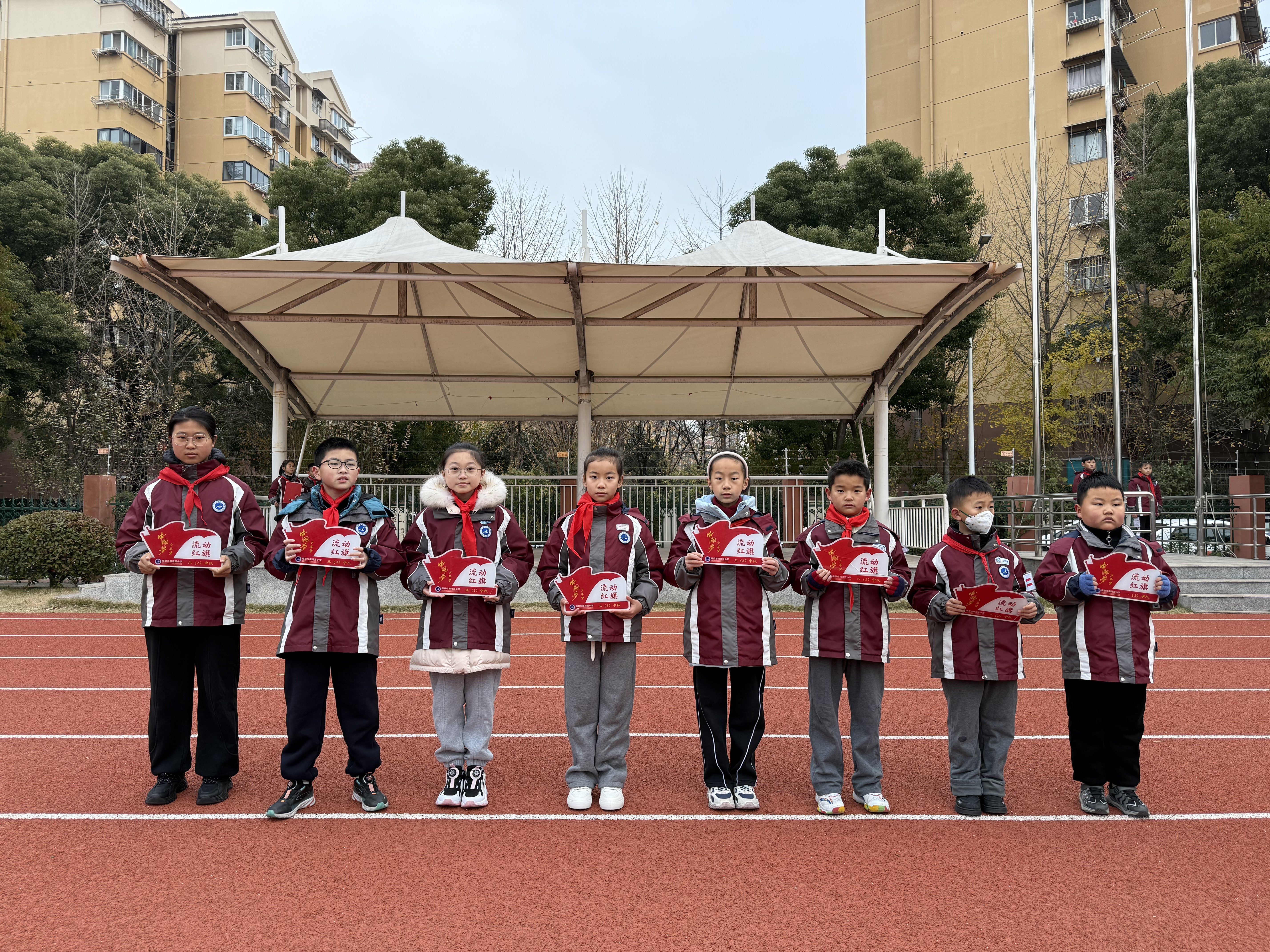 流动红旗_html_m57c657f0.jpg