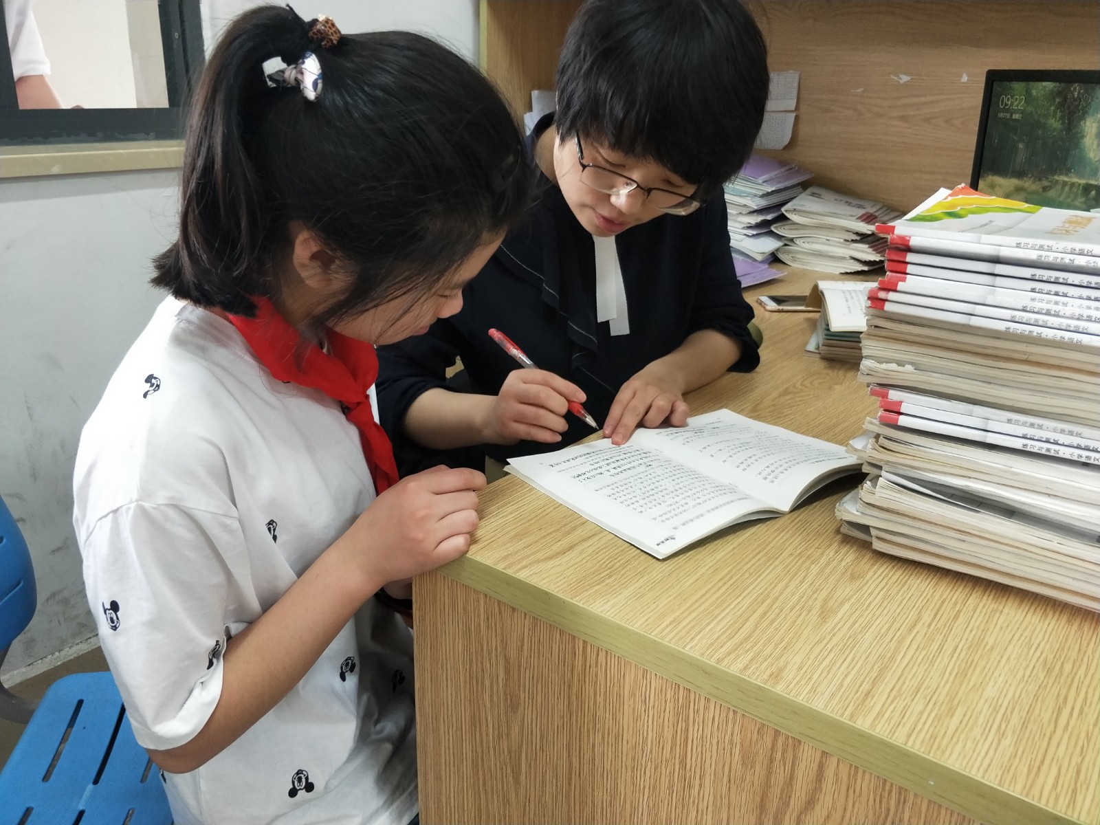 辅导学生.jpg