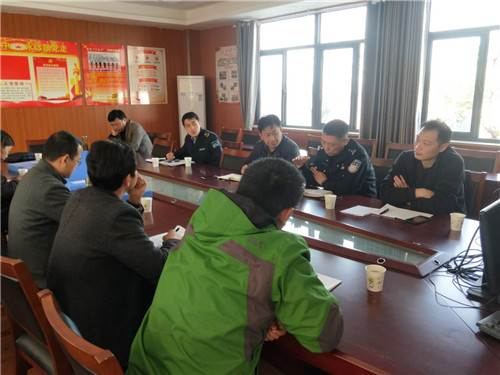 【安全第一】八卦洲中桥小学接受栖霞区校园安全联合检查