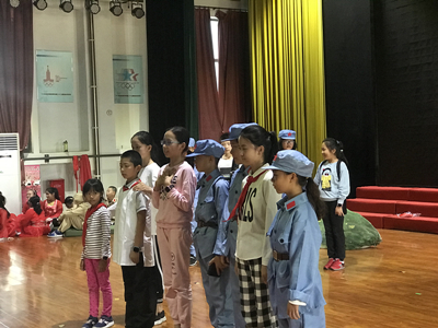 孩子表演4.jpg