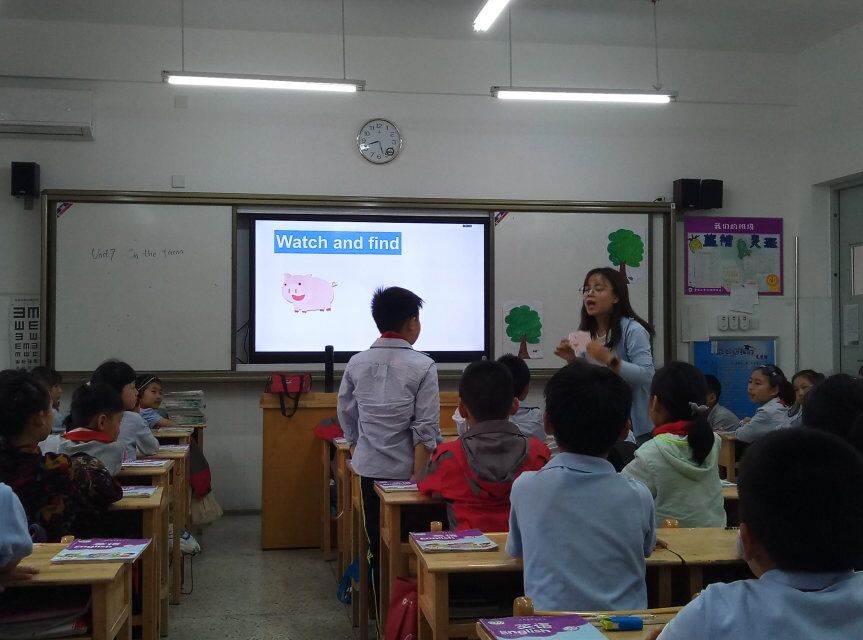 第二届“弘毅杯”新教师课堂教学竞赛之英语学科_html_5df4e02f.jpg