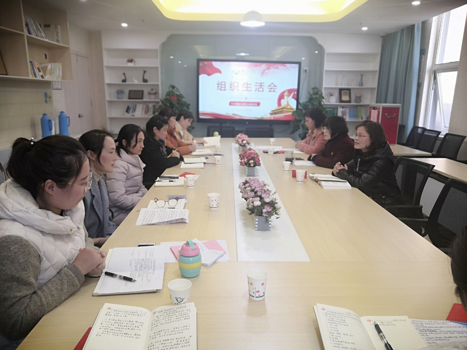 【乐活龙幼·党建】“不忘初心，牢记使命” -------主题教育专题组织生活会