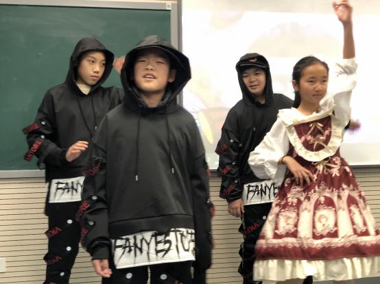 南湾营小学第五届英文歌曲大赛圆满落幕_html_358d7dfe.jpg