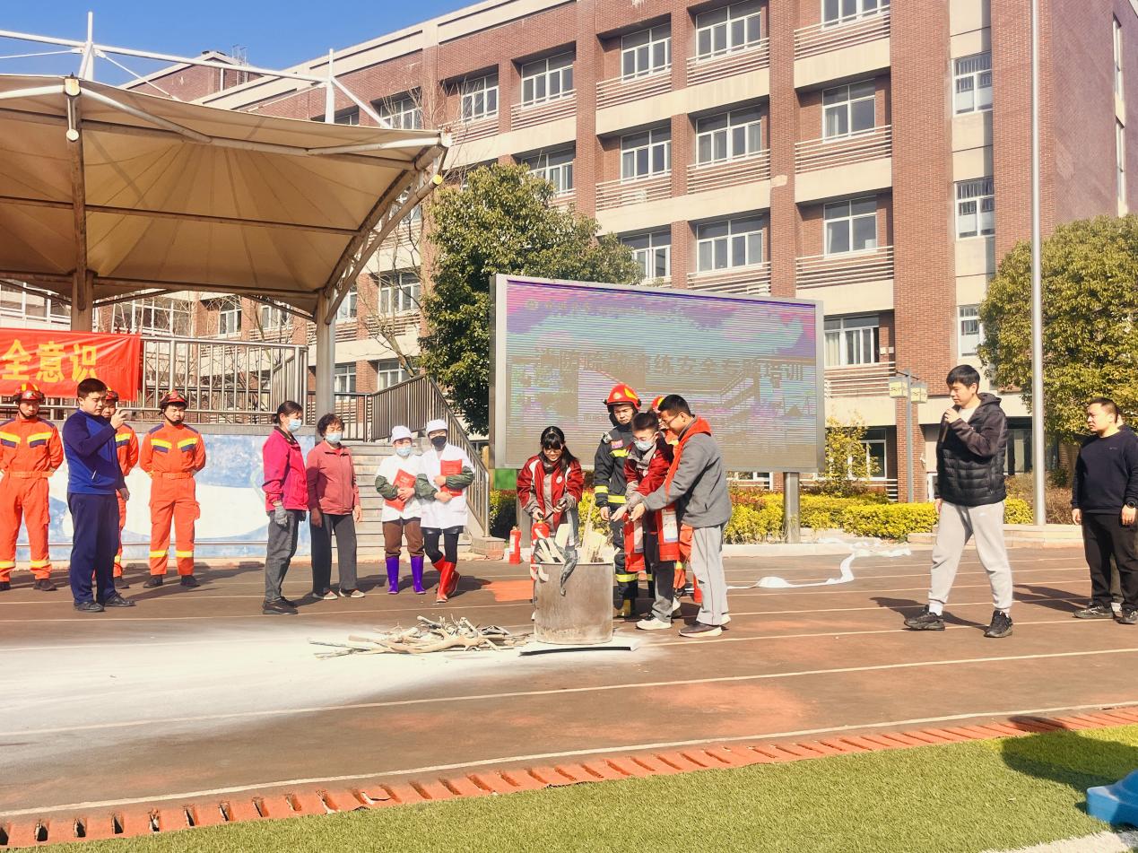 3.22消防演练活动新闻稿_html_m2e216a44.jpg