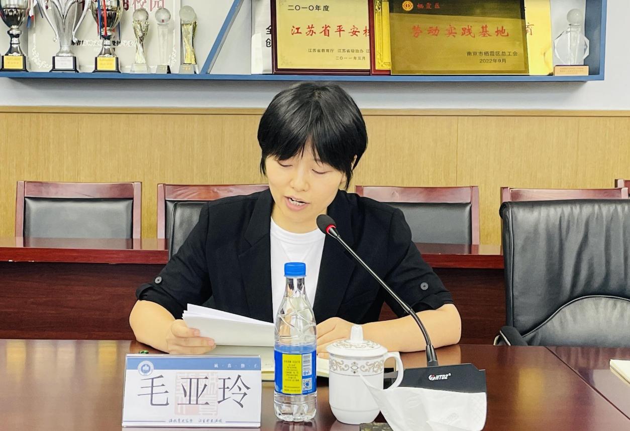 8月29日教育局、街道领导视察指导开学工作新闻稿_html_m3d7d2c8f.jpg