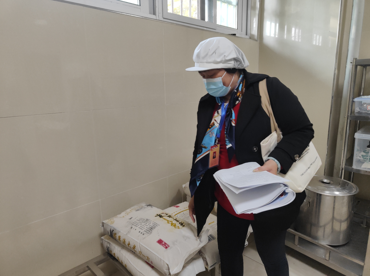 副本食品安全和家校社协同育人督学(11月份) - 副本_html_6a8be860.png