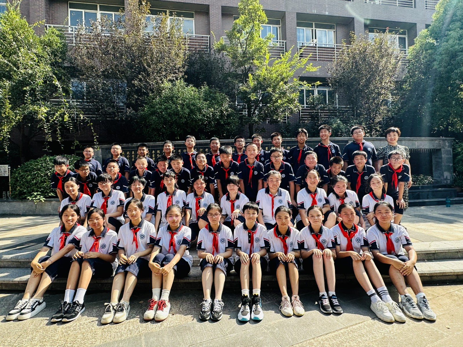 班级合照(1).jpg