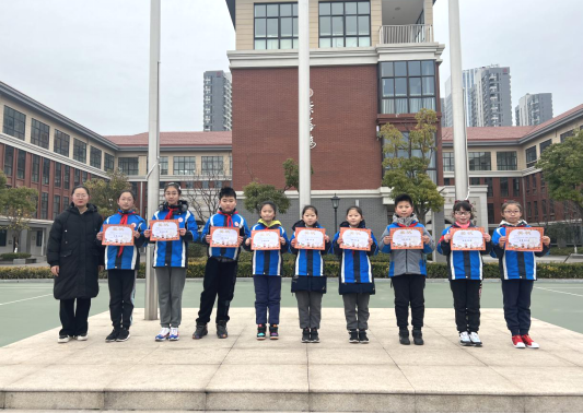 结业典礼新闻稿(2)320.png