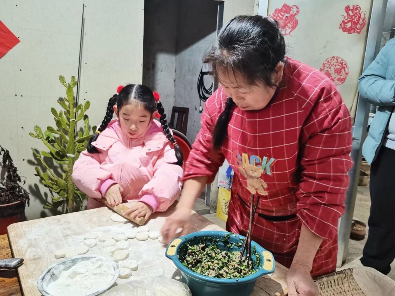 2025.2.13巧手迎新春 乐享幸福年_html_m77e84fd6.jpg
