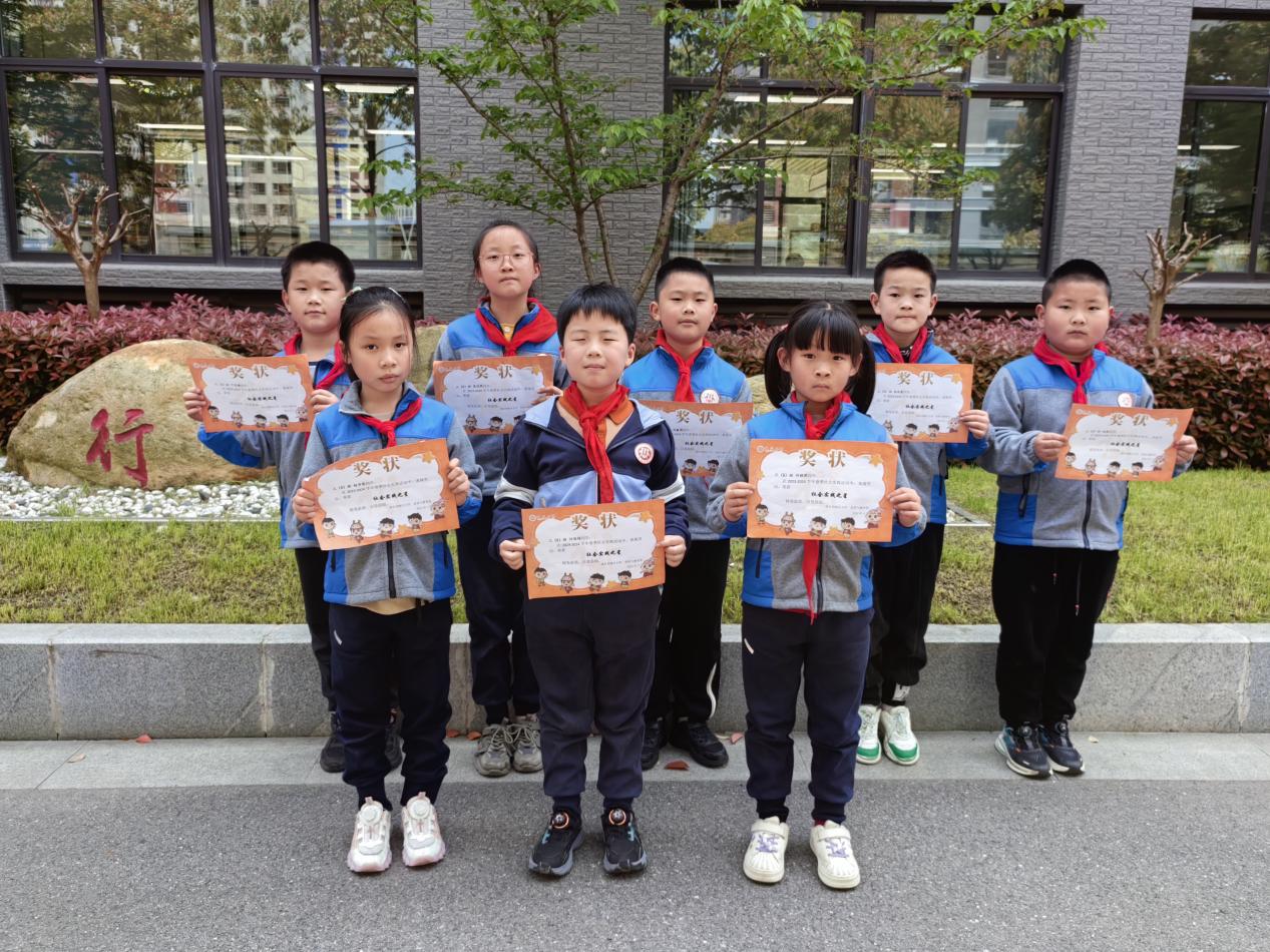 20240409闪闪陶娃秀2024年春季社会实践之星(1)_html_372bab11.jpg