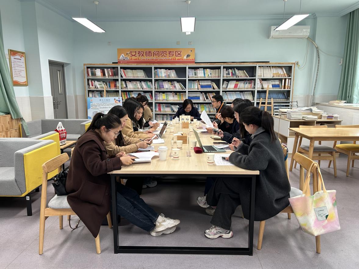 20250331深化校本研修  赋能教师发展 (1)_html_m602d121f.jpg