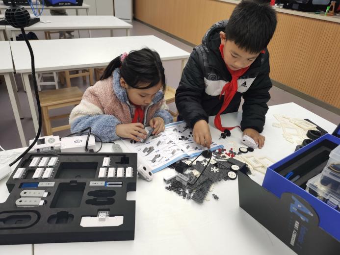 机器人竞赛（五项）_html_512cf19a.jpg