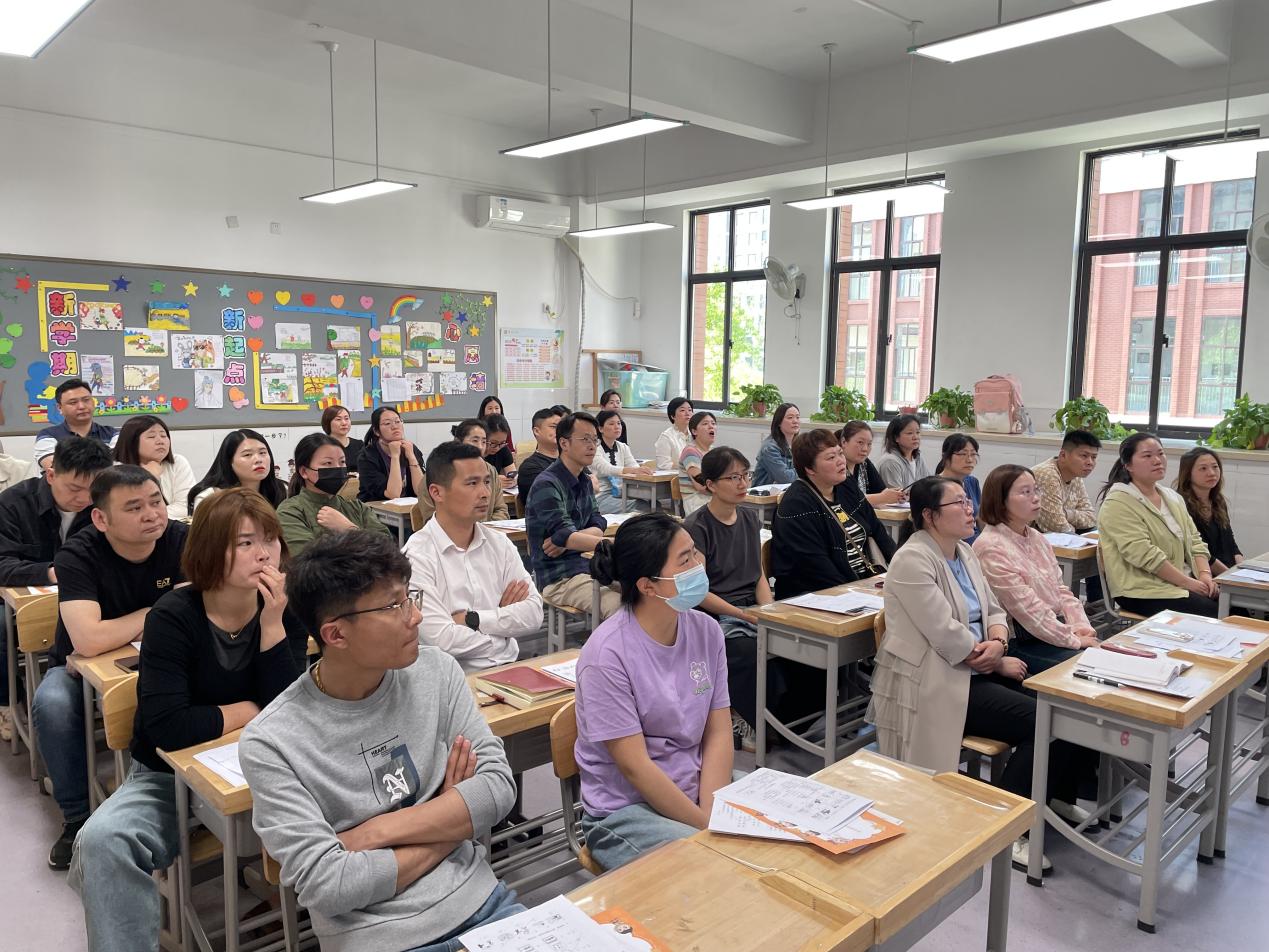 2025.4.25 2024-2025第二学期家长会新闻稿_html_7ba16561.jpg