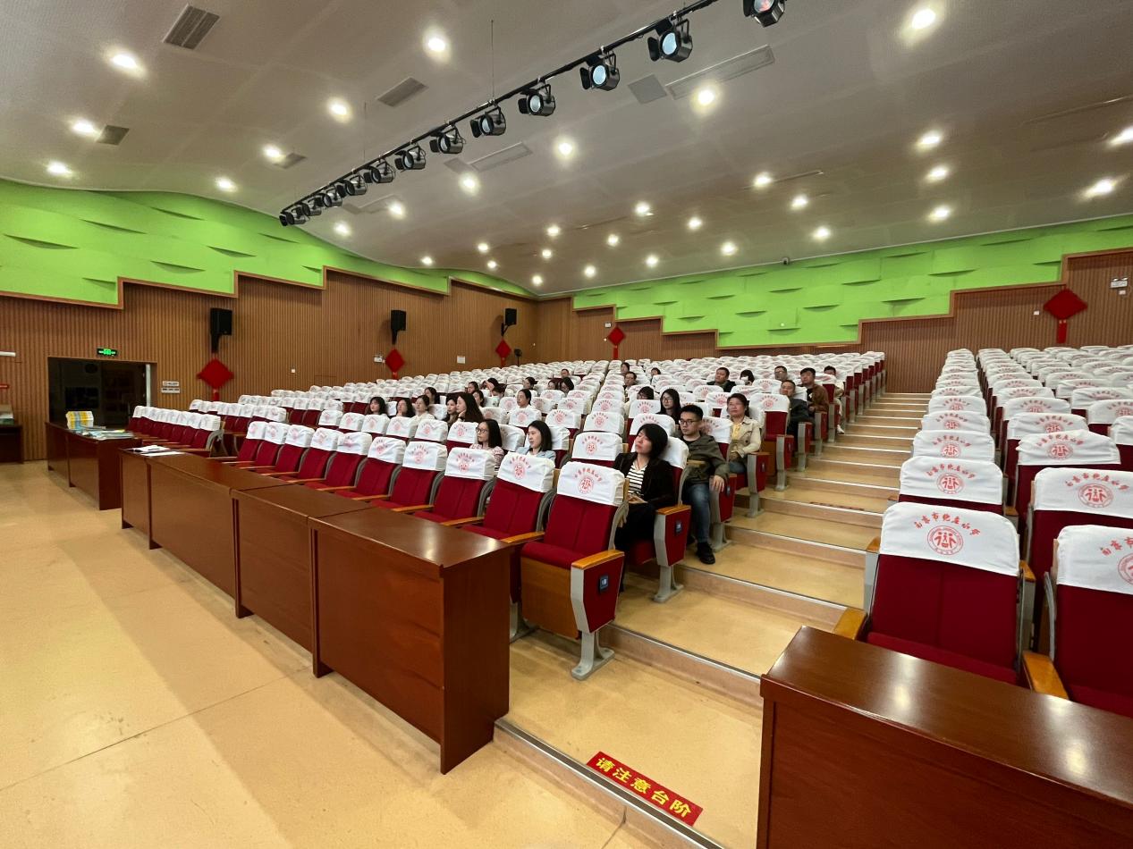 【知行晓庄】家校携手 共话成长——记南京市晓庄小学五年级家长开放日