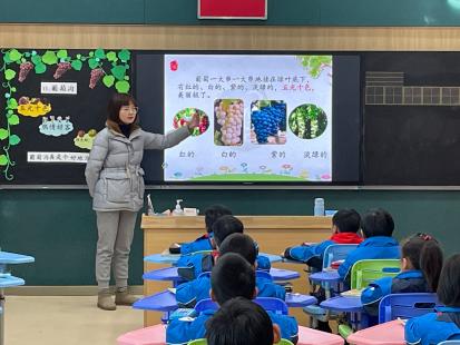 12月1日语文教研新闻稿_html_m339614a3.jpg