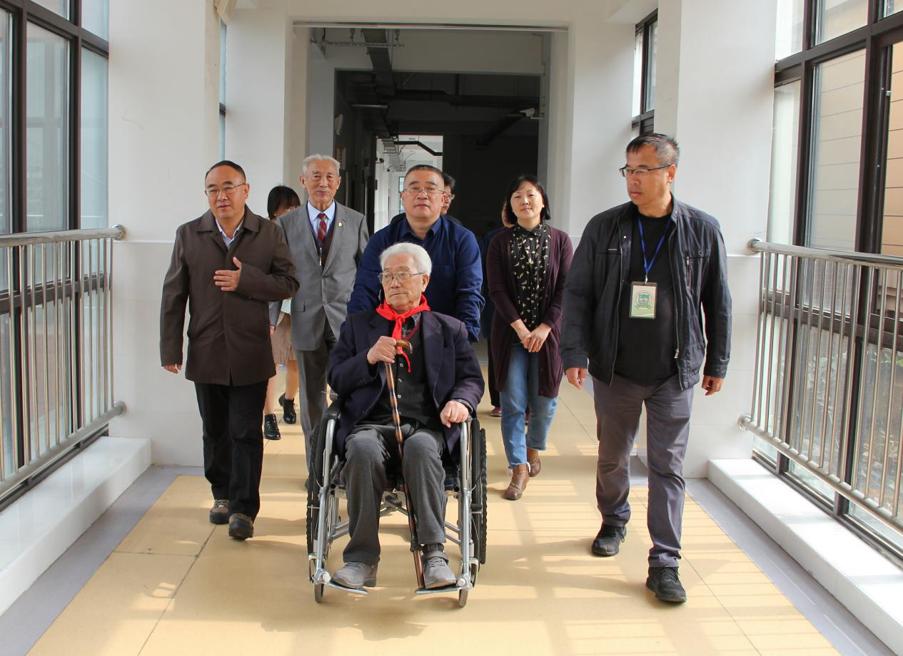 201027晓庄小学首届教导主任陈波老师来校交流访问_html_m7a9edb8d.jpg