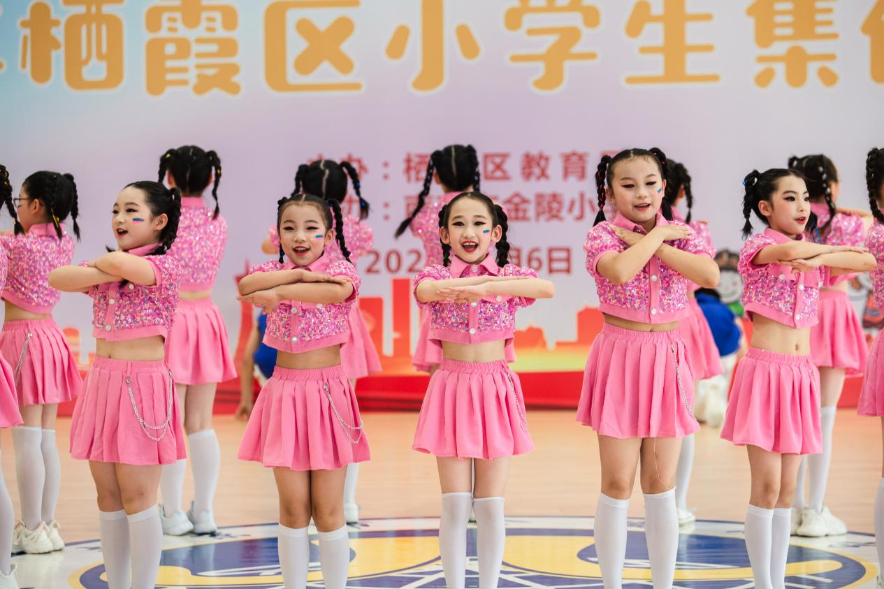 集体舞比赛_html_79724779.jpg
