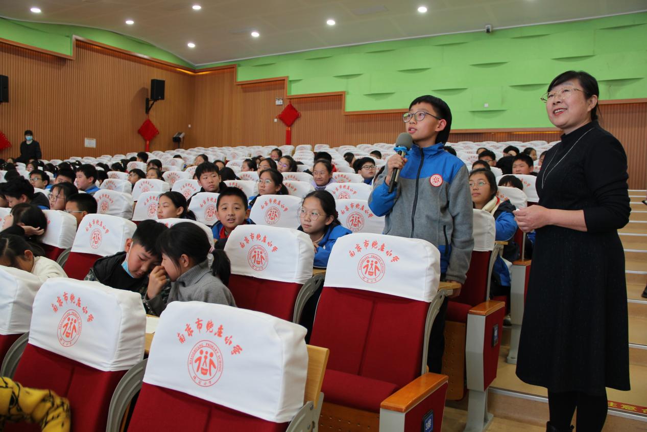 20231211学习劳模模范 争做时代新人_html_m550f62fa.jpg