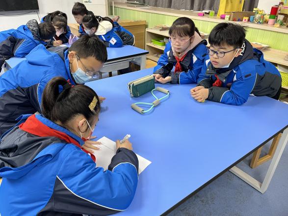 20231214“小先生制”在小学科学教育活动中的实践研究——记南京市晓庄小学科学组校本研修活动（四）_html_m6e8987.jpg