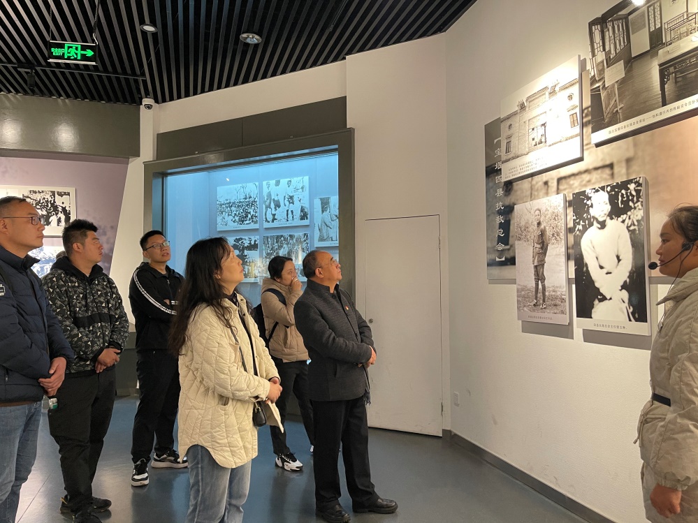主题教育活动新闻稿1118(1)_html_m1dc4136b.jpg