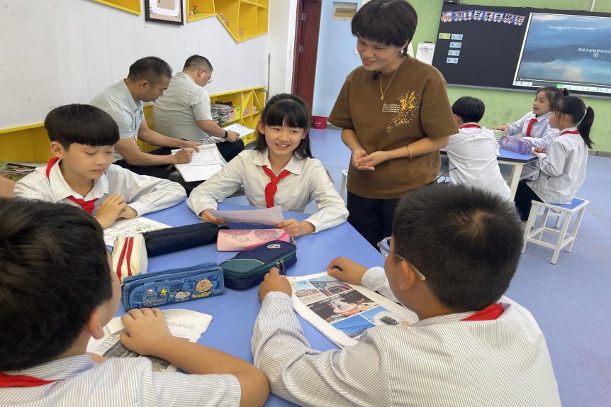 20240926江苏省成功举办“指向学生非认知能力培养的课程开发与实施”主题研讨活动 9.25_html_63c39f57.jpg