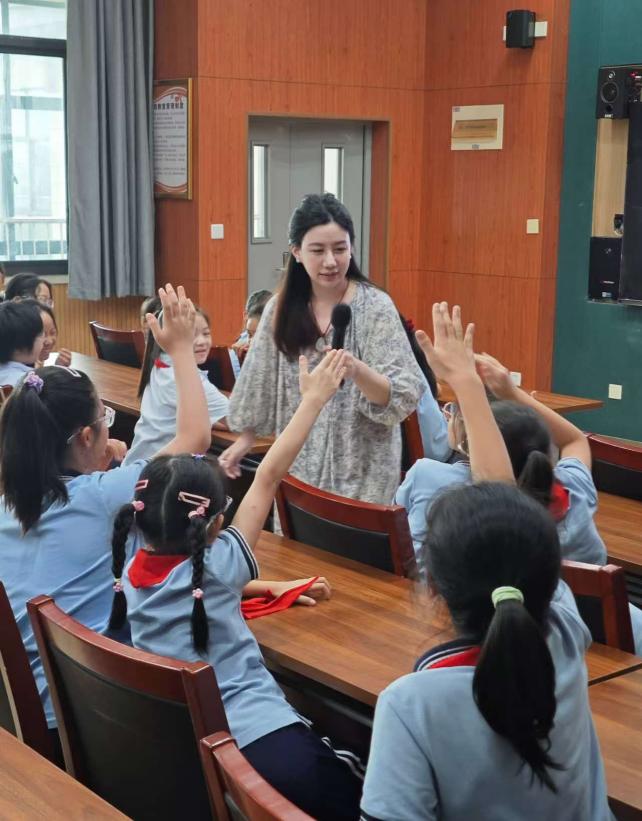 20240918探索青春奥秘，共筑健康基石——南京市晓庄小学行知校区开展青春期教育活动(1)_html_m2ce476d5.jpg