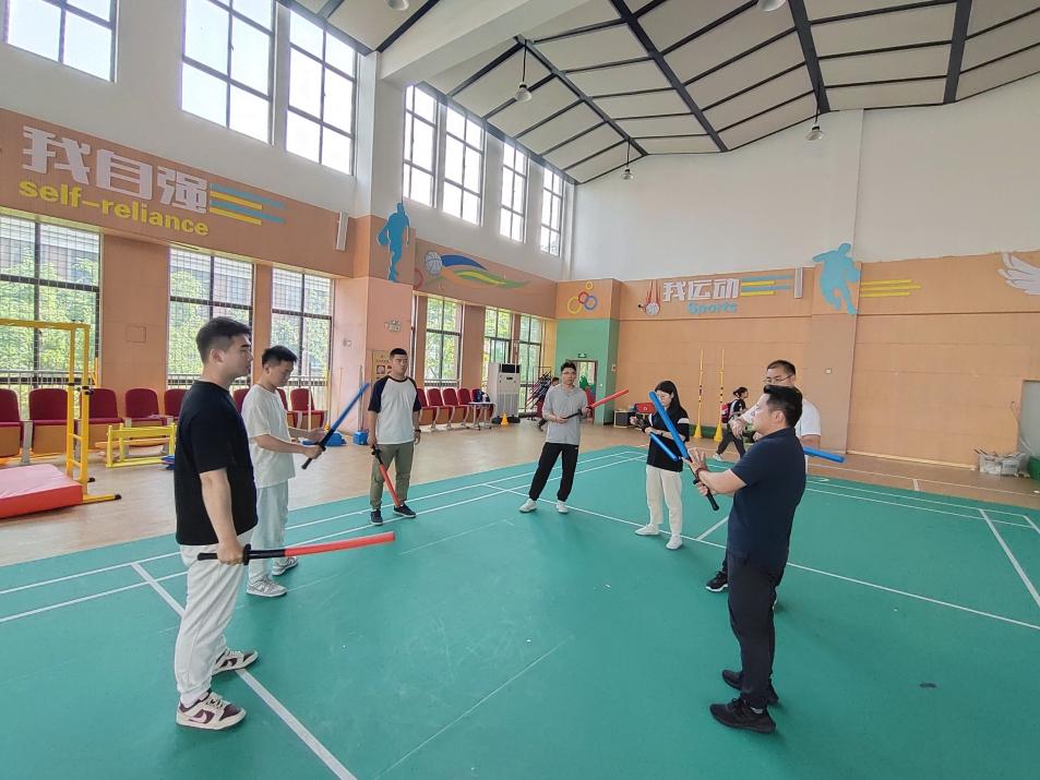 短兵校本研修简报_html_7cf4f8d0.jpg