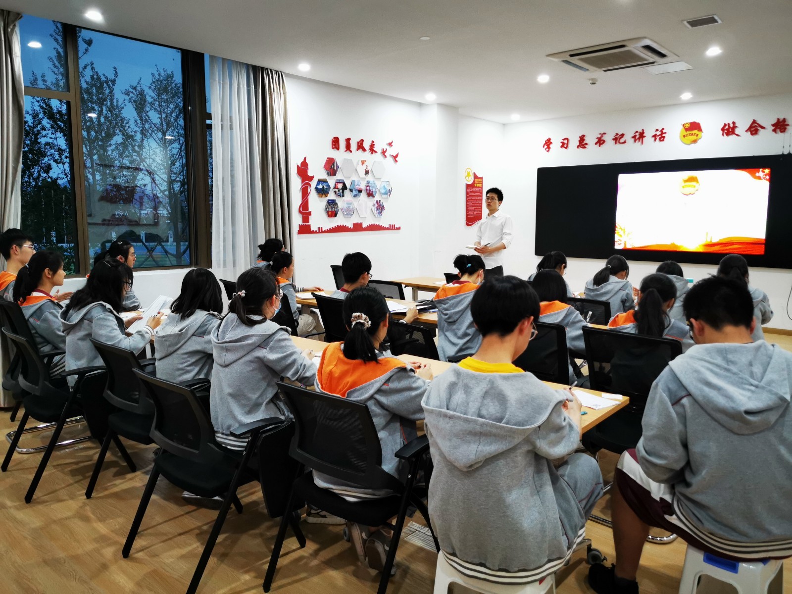 图片1.jpg 图片1.jpg