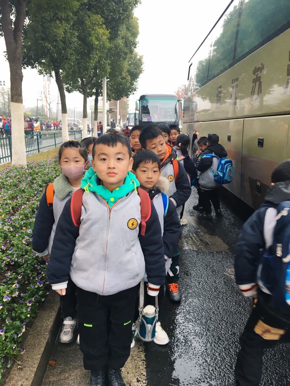 【雅韵靖小】靖安小学开展校车安全演练活动