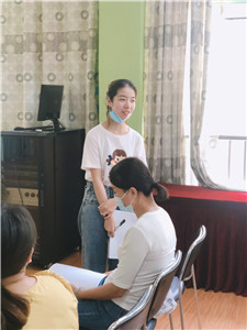 新教师介绍 (4).jpg