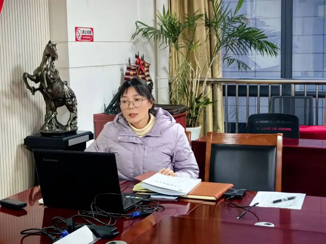 【融创德育】青衿筑梦时   家校叙冬辞——实初尧化家委会会议_html_m5d2b9361.jpg
