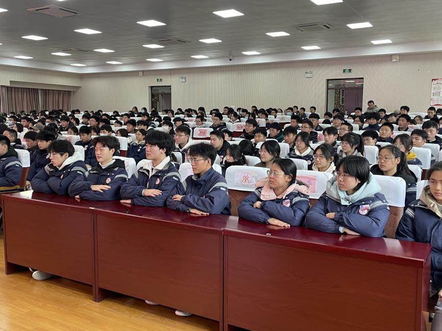 扬帆新立新志 乘风再出发_html_5bb4bd17.jpg