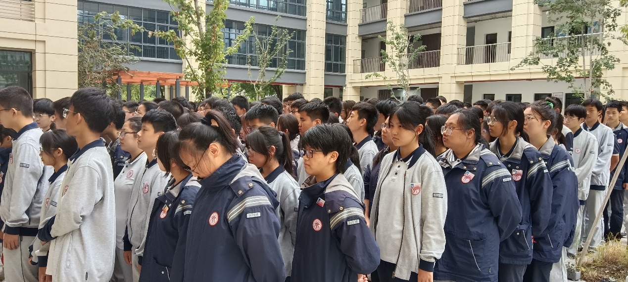 【初三晨勉】树正气  敢担当   做有作为的中学生_html_m68f098ab.jpg